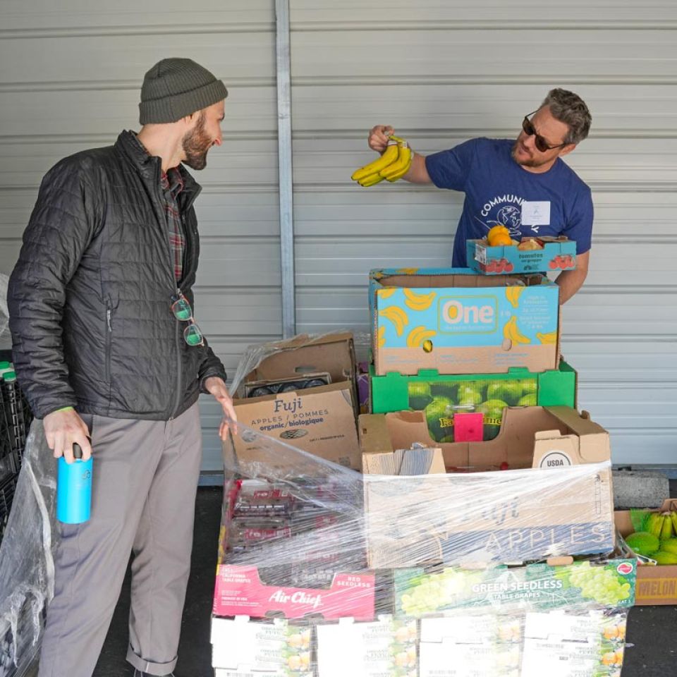 edible food recovery volunteers at work sorting produce